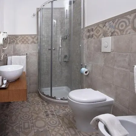Moresco Hotel 3*