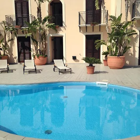 モレスコ ホテル